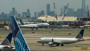 pieza-avion-chicago-united-airlines-152940-800x450